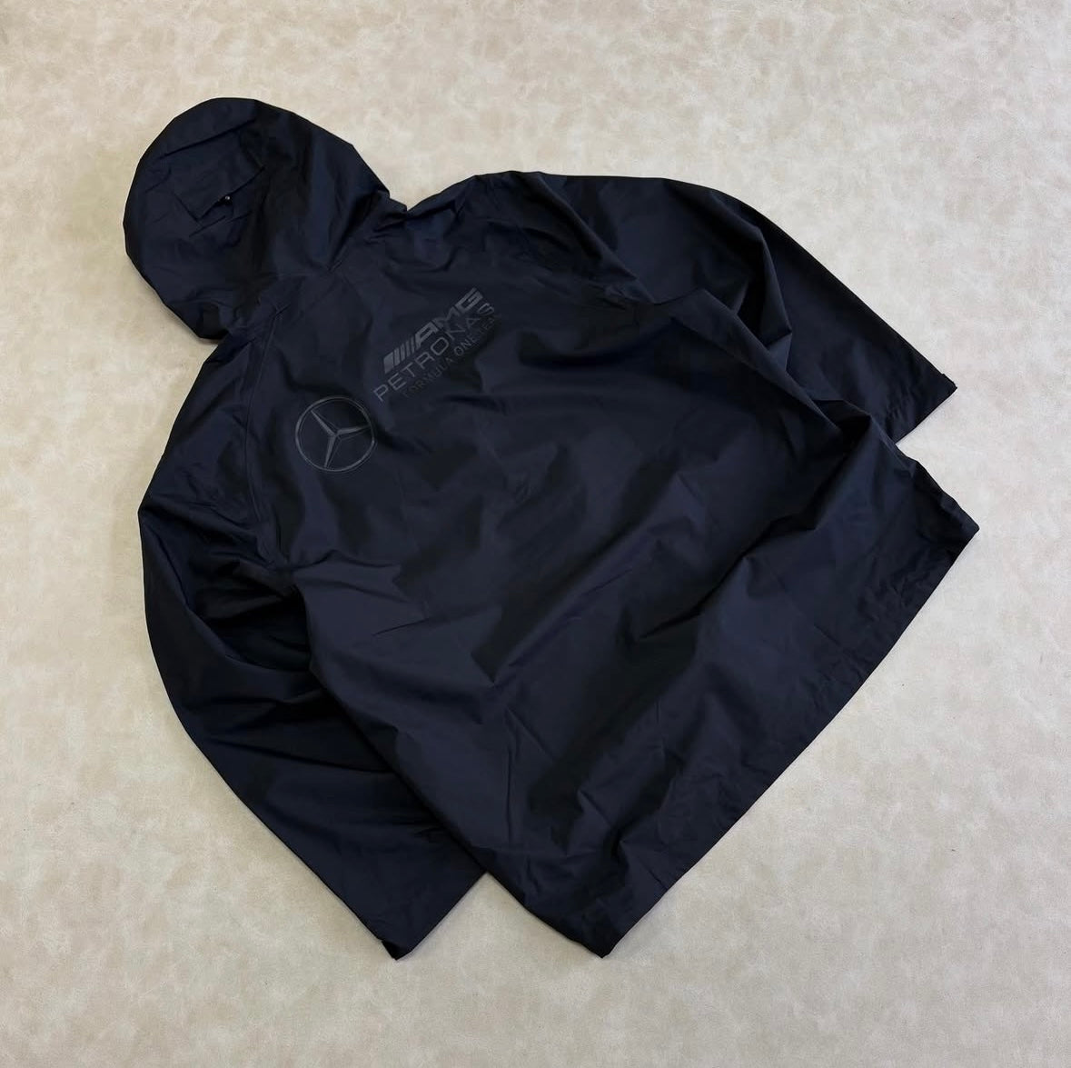 Mercedes-AMG F1 Performance
Waterproof Jacket