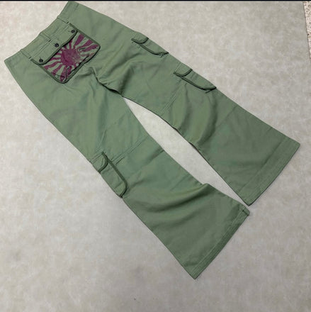 GREAT BRITAIN V U.A.S 74 JAPÓN
SUNNY FLARE PANTS