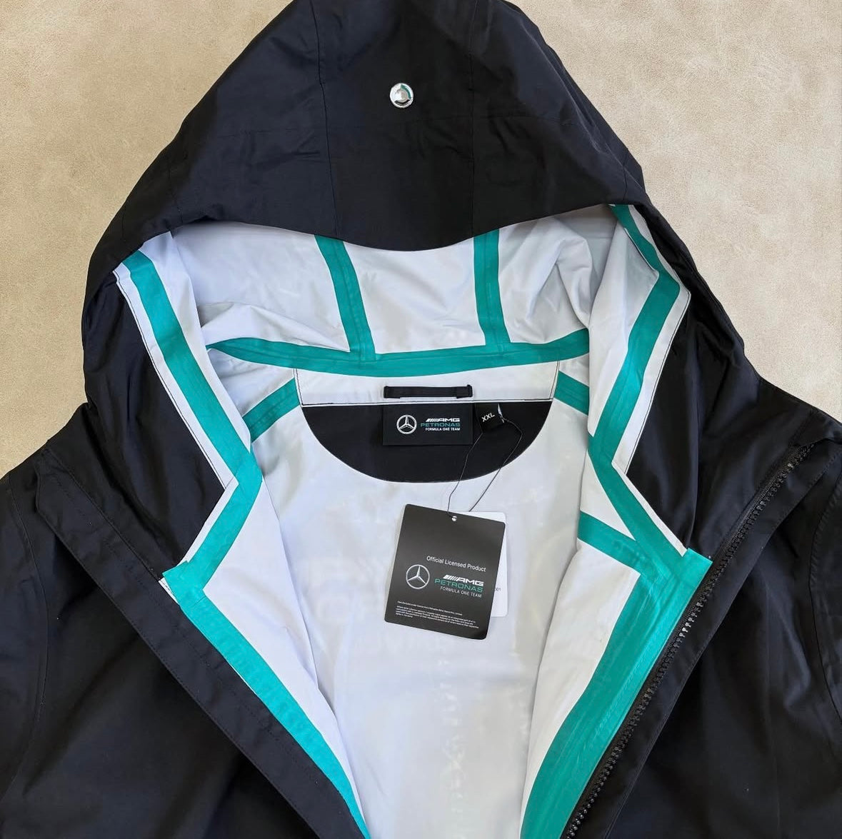 Mercedes-AMG F1 Performance
Waterproof Jacket