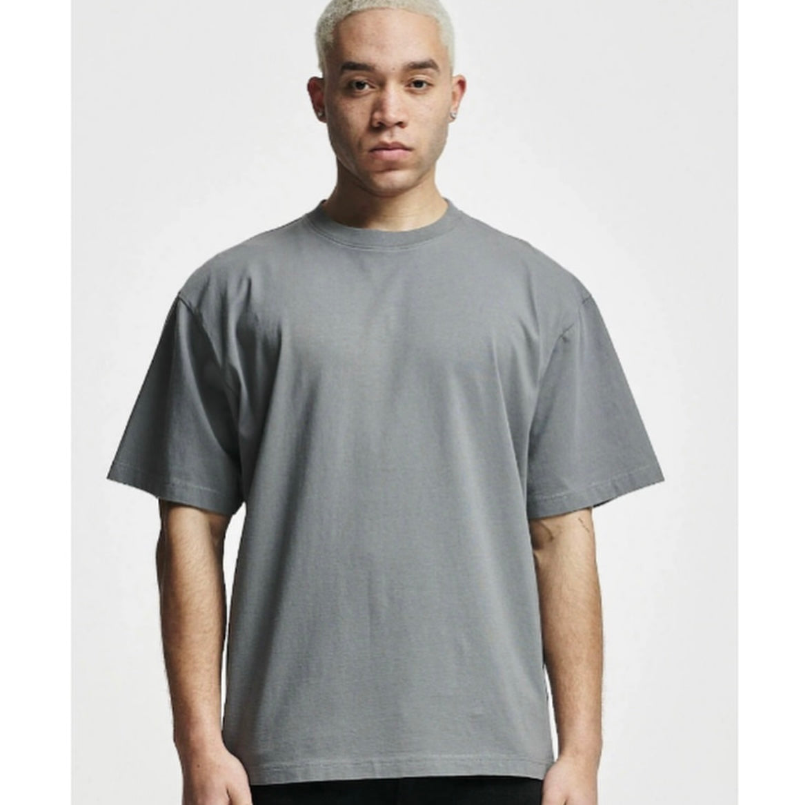 BASIC OVERSIZED T-SHIRT WITH CREW
NECK