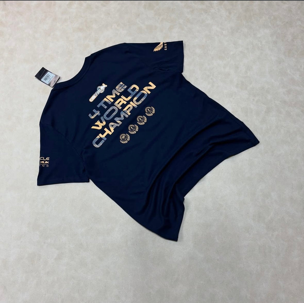 Max Verstappen 4th World Championship
T-shirt4