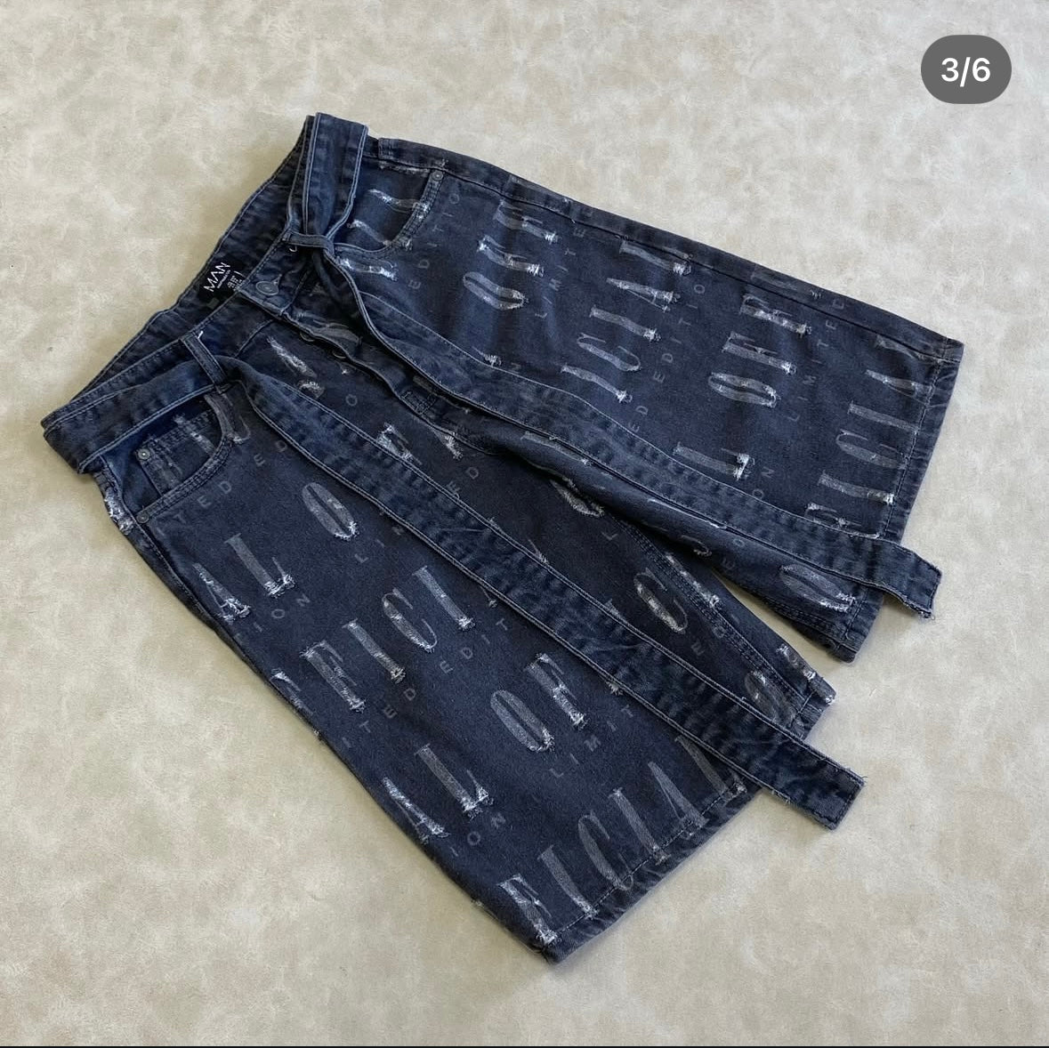 Oficial Regular Untreated Denim Shorts In Medium Grey
