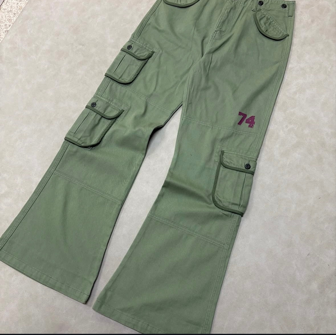 GREAT BRITAIN V U.A.S 74 JAPÓN
SUNNY FLARE PANTS