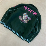 Officially licensed collaboration between
Apari and Crypton Future Media.
