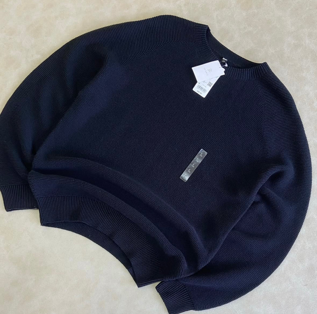 UNIQLO 3D Knit Crew Neck Sweater