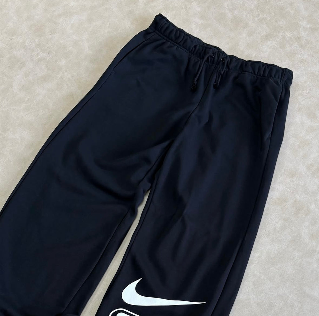 Nike Swoosh League Men’s Track Pants