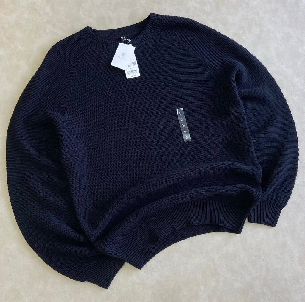 UNIQLO 3D Knit Crew Neck Sweater