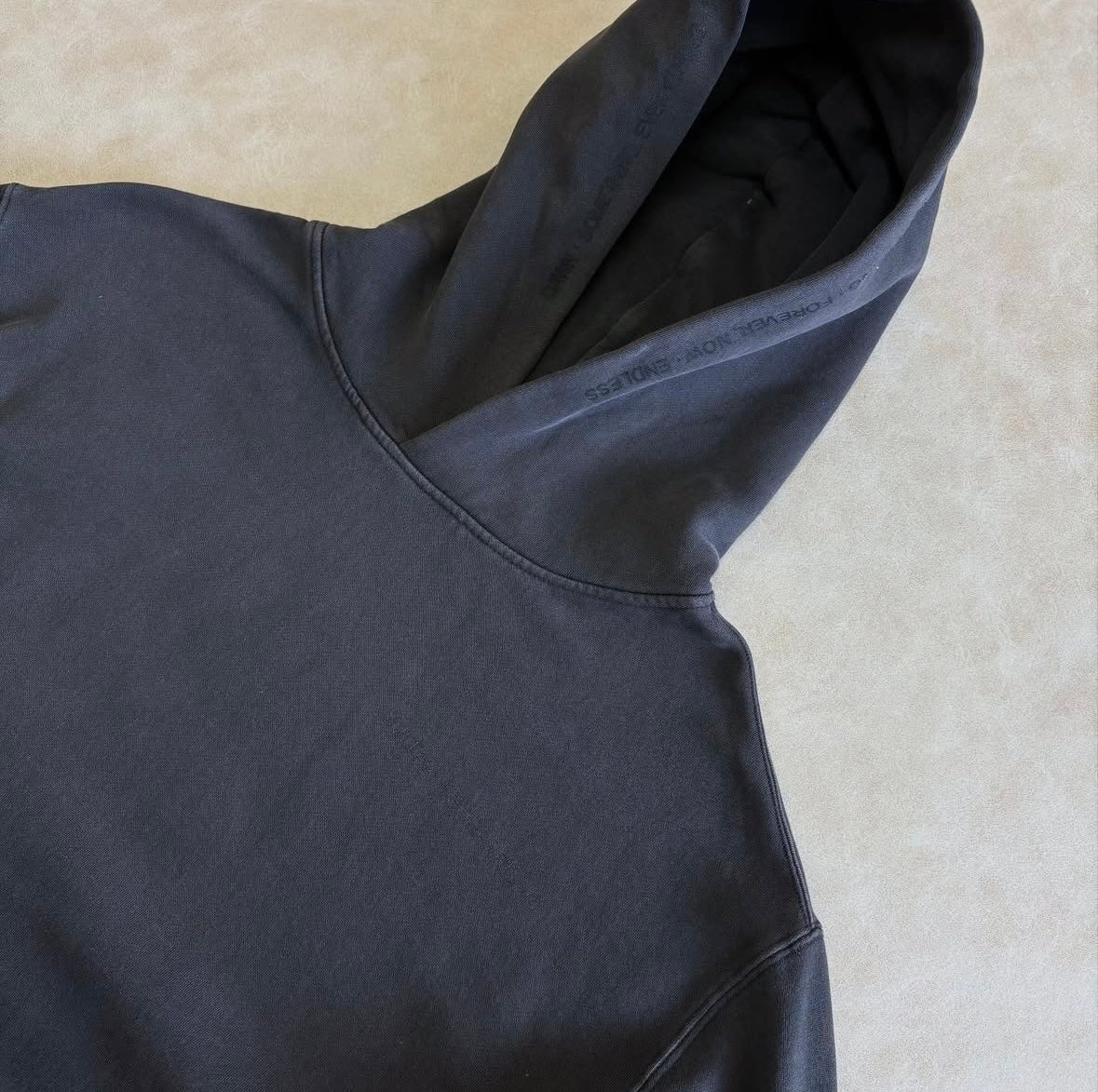 SULTÁN+SHEPARD CIRCLE IN TIME
HOODIE