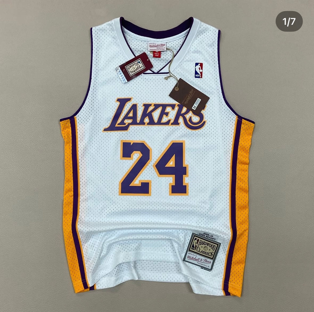 Kobe Bryant 24 Mitchell & Ness Jersey
