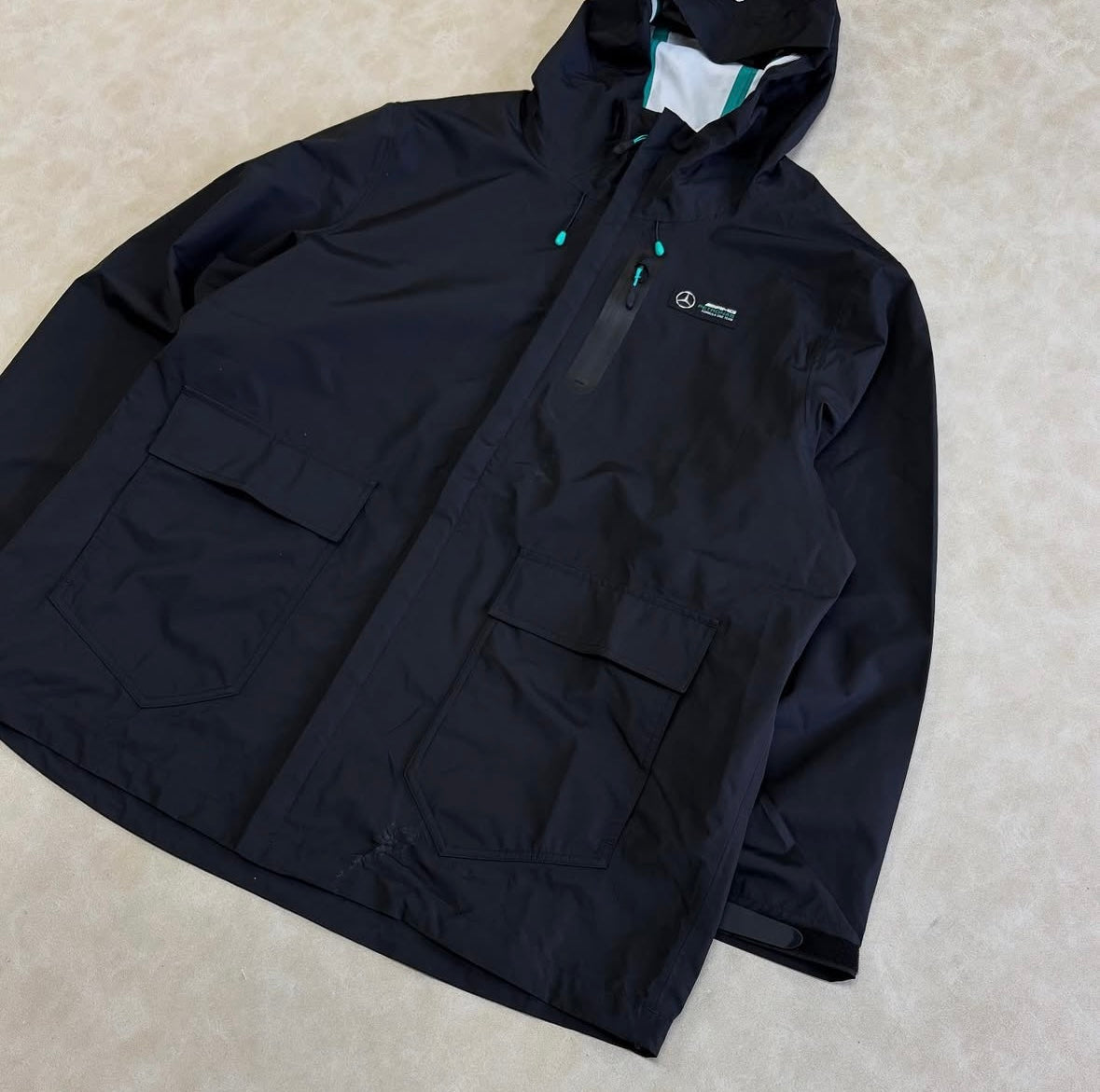 Mercedes-AMG F1 Performance
Waterproof Jacket