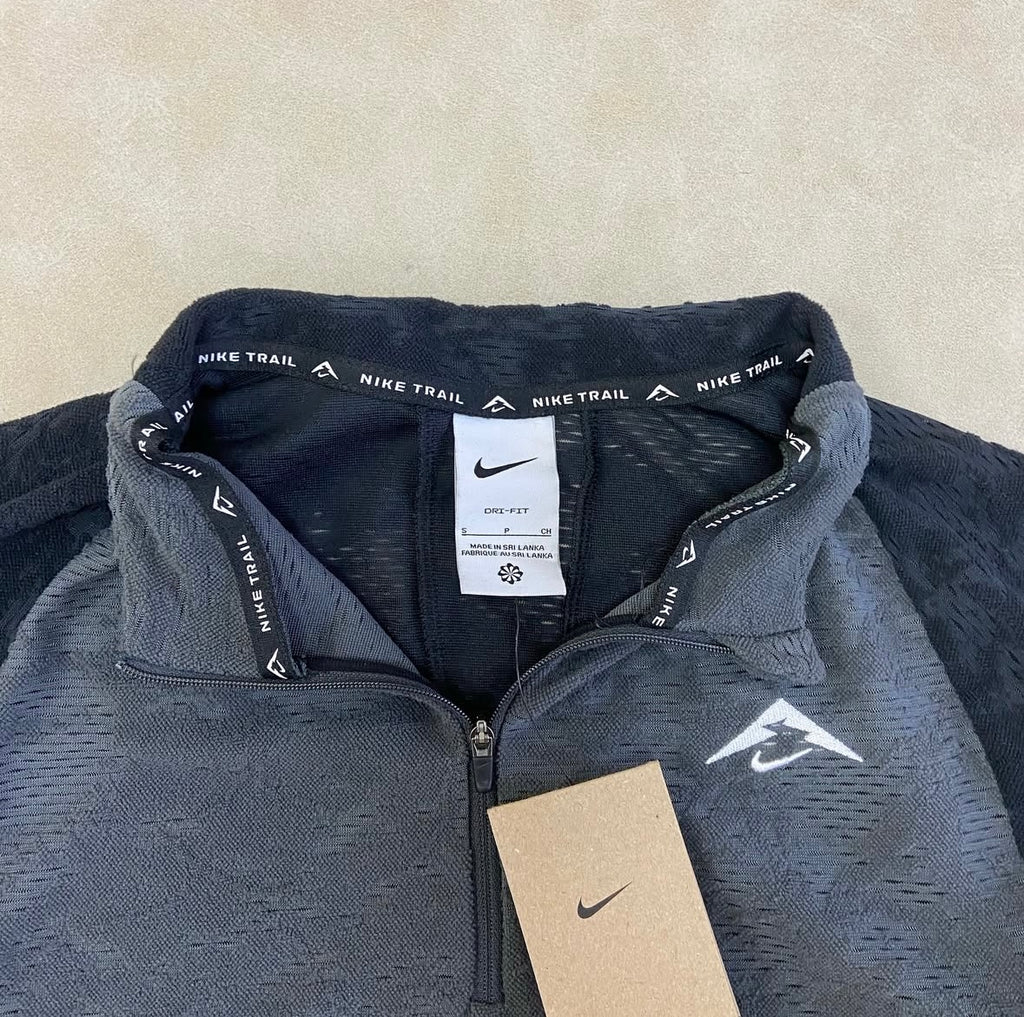 Nike TrailMen’s DriFit 1/2 Zip Running Top