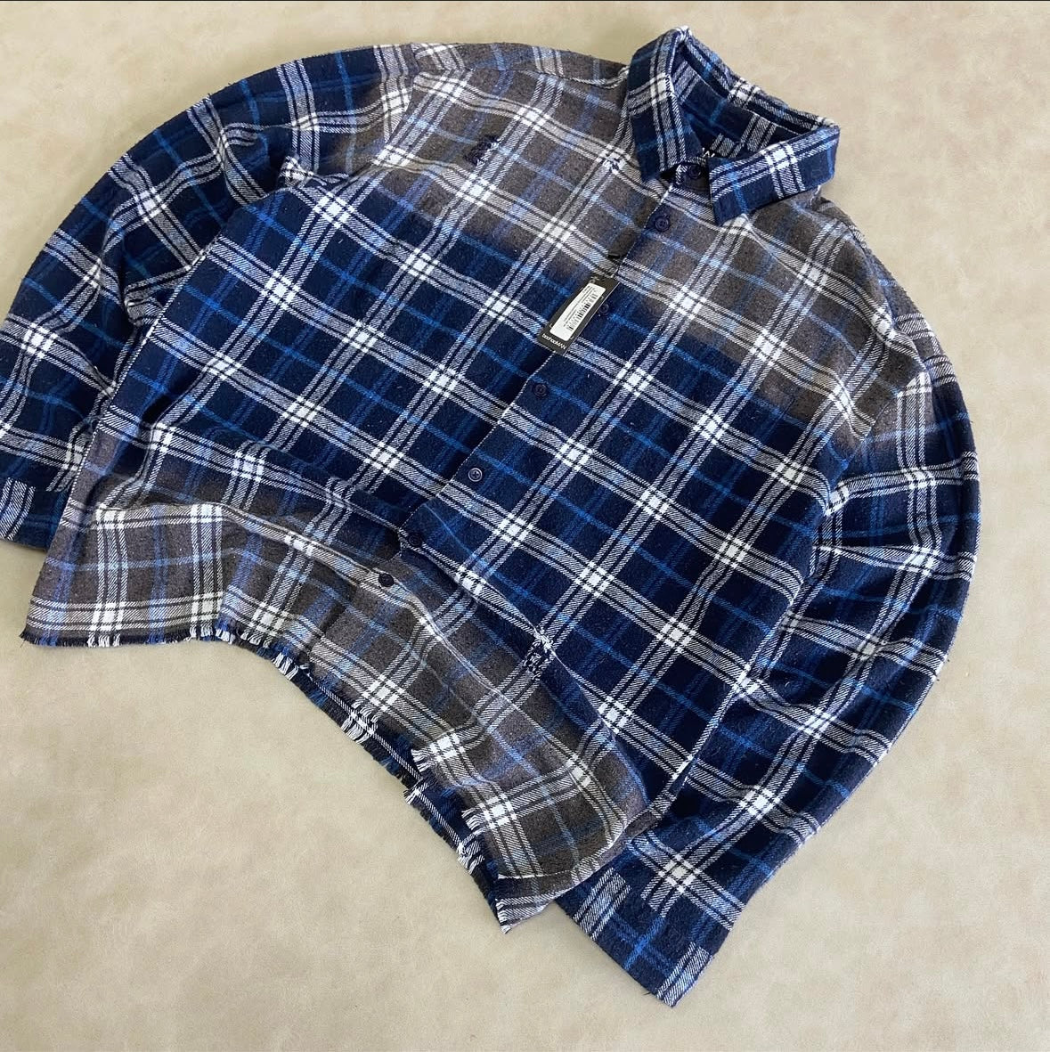 Oversized Flannel Check Distressed
Collared Shirt