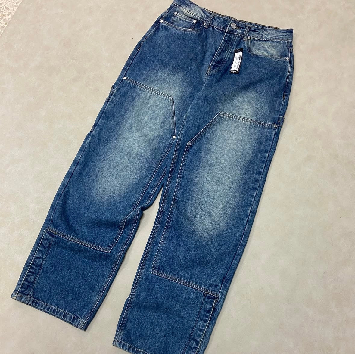 Relaxed Fit Carpenter Jeans With Split
Hem