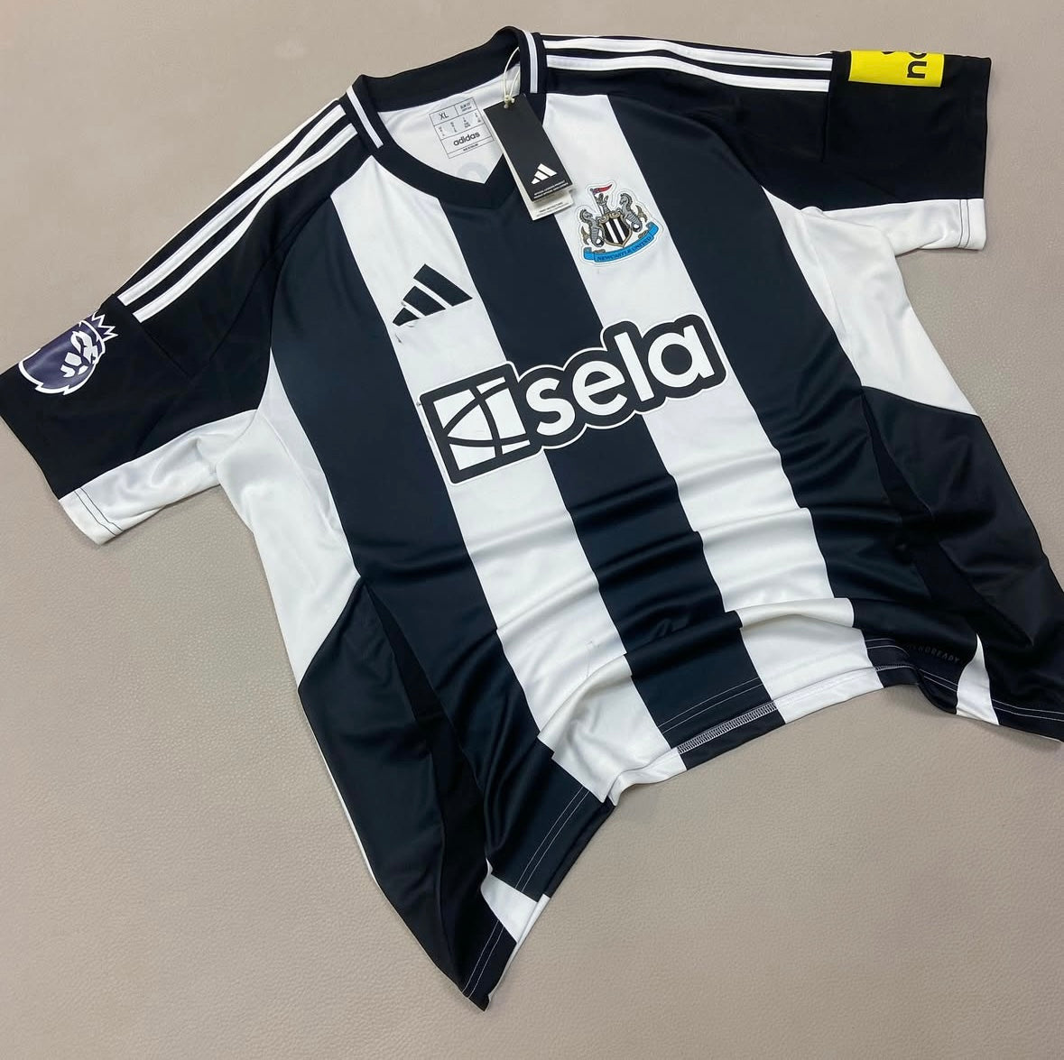 Newcastle United FC 24/25 Jersey