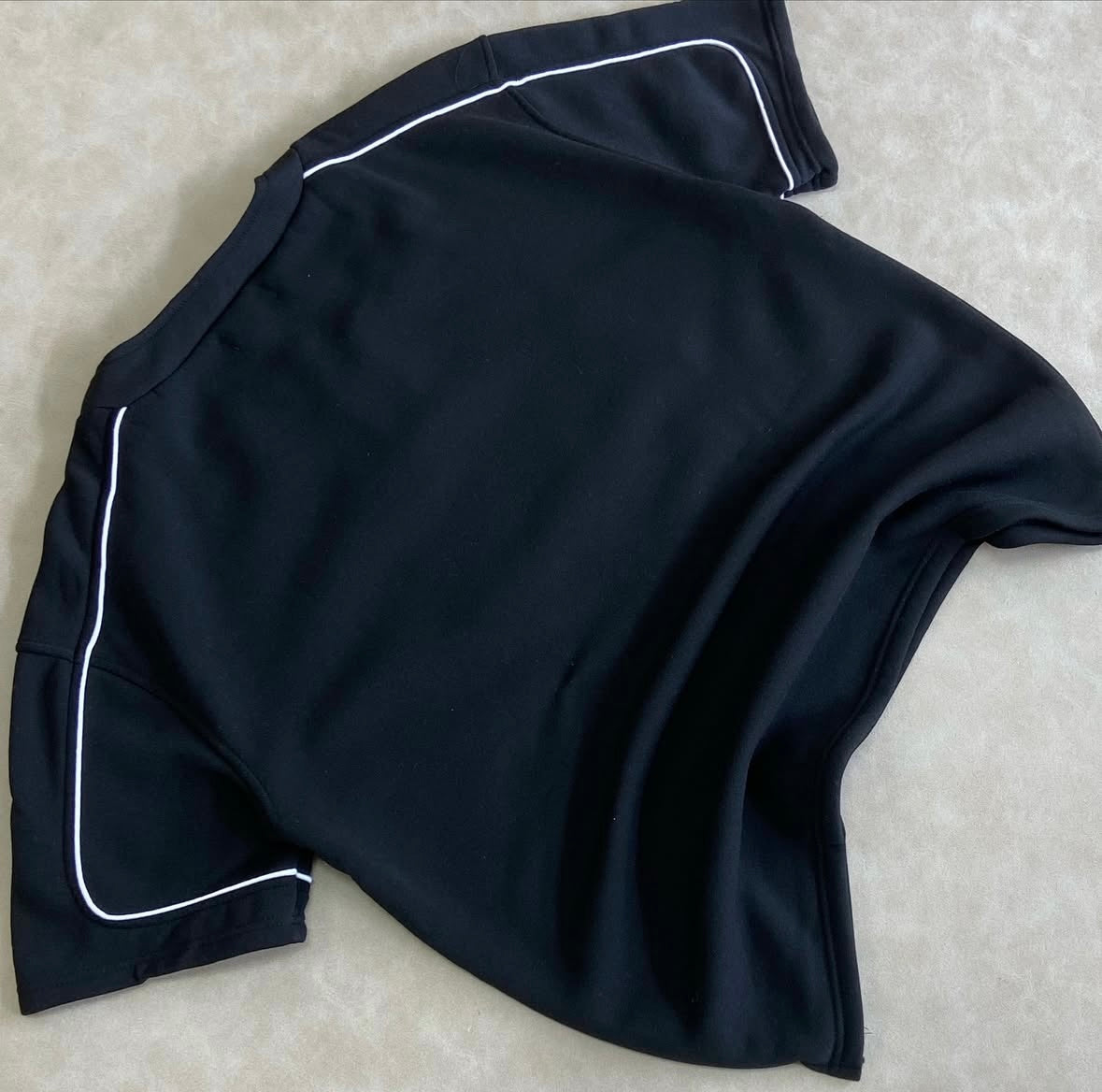 Classic New York Henley Short Sleeve -
Black