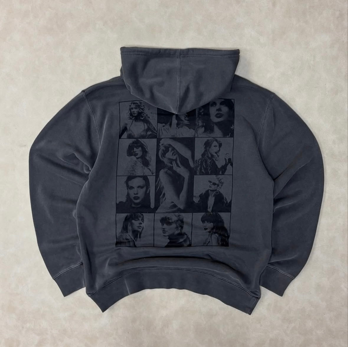 TAYLOR SWIFT THE ERAS TOUR
CHARCOAL HOODIE