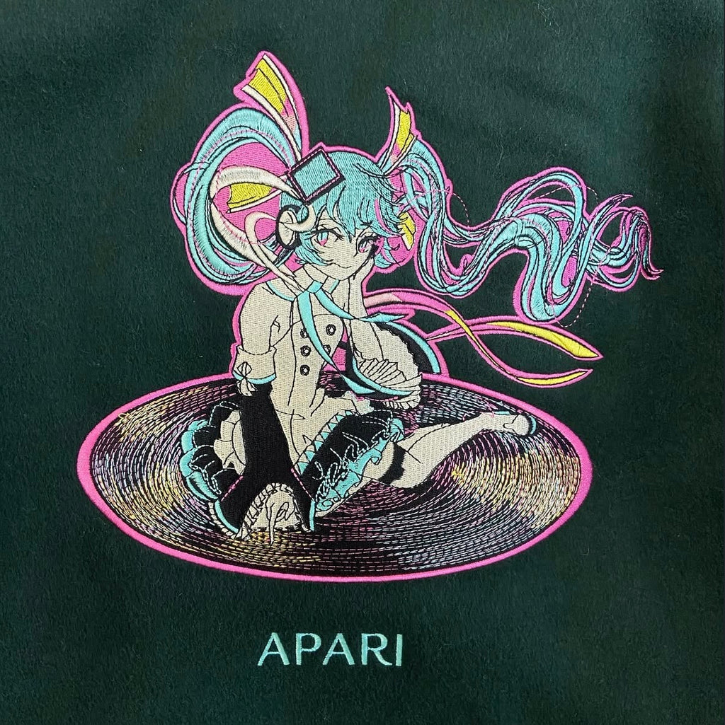 Officially licensed collaboration between
Apari and Crypton Future Media.