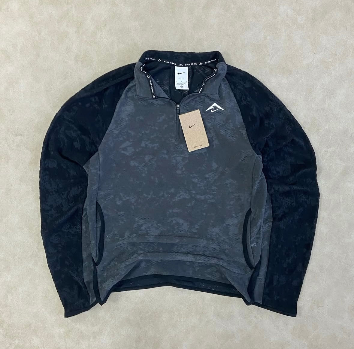 Nike TrailMen’s DriFit 1/2 Zip Running Top