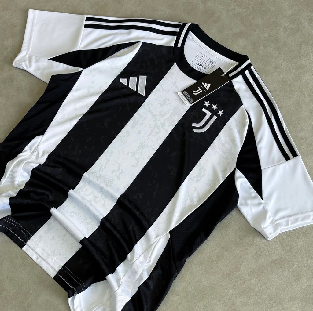 Juventus 24/25 Home Jersey