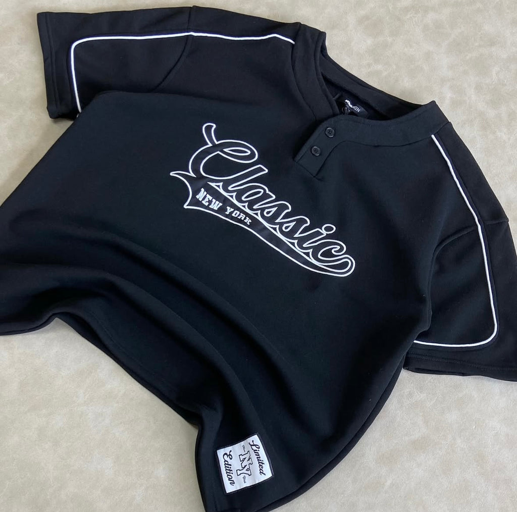 Classic New York Henley Short Sleeve -
Black