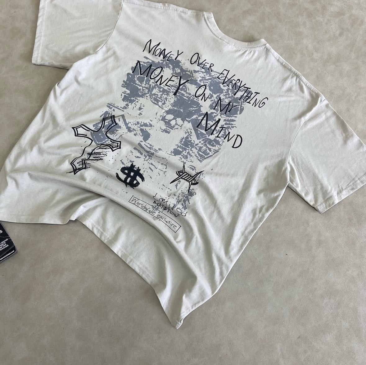 Oversized Cross Renaissance Graphic T-
Shirt