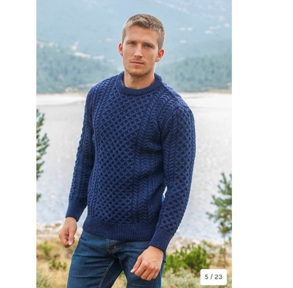 Aran Sweater Market - Earth