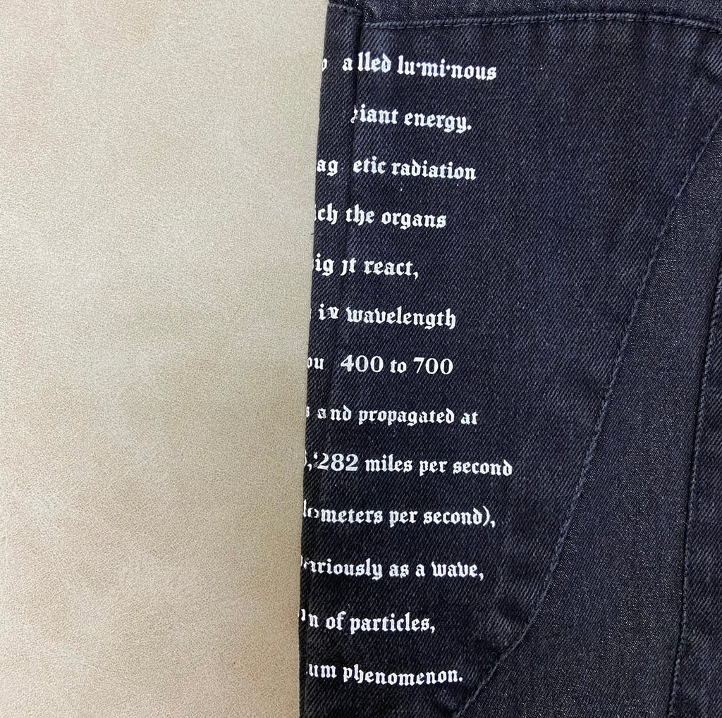 Rigid Slim Flare Patchwork Applique
Jeans