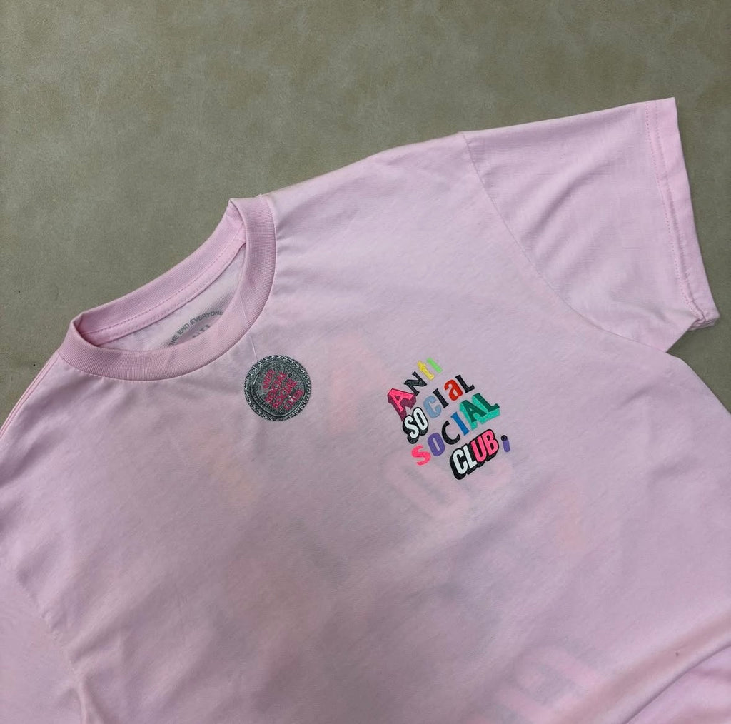 ANTI SOCIAL SOCIAL CLUB EI REAL YO
PINK T-Shirt