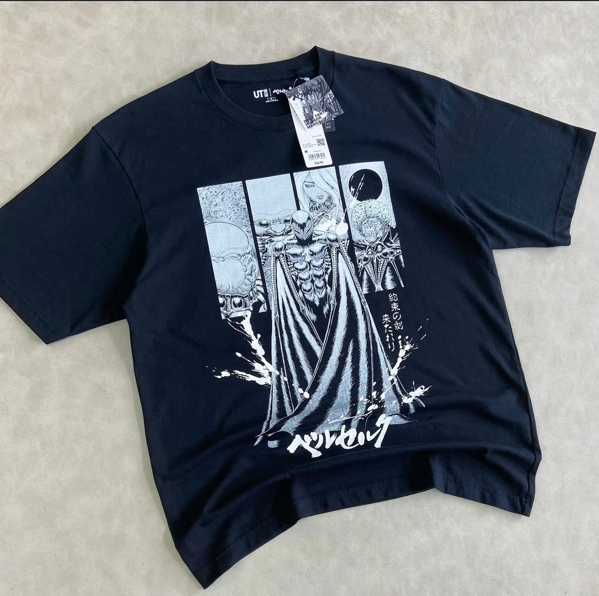 MANGA Curation UT Graphic T-
Shirt