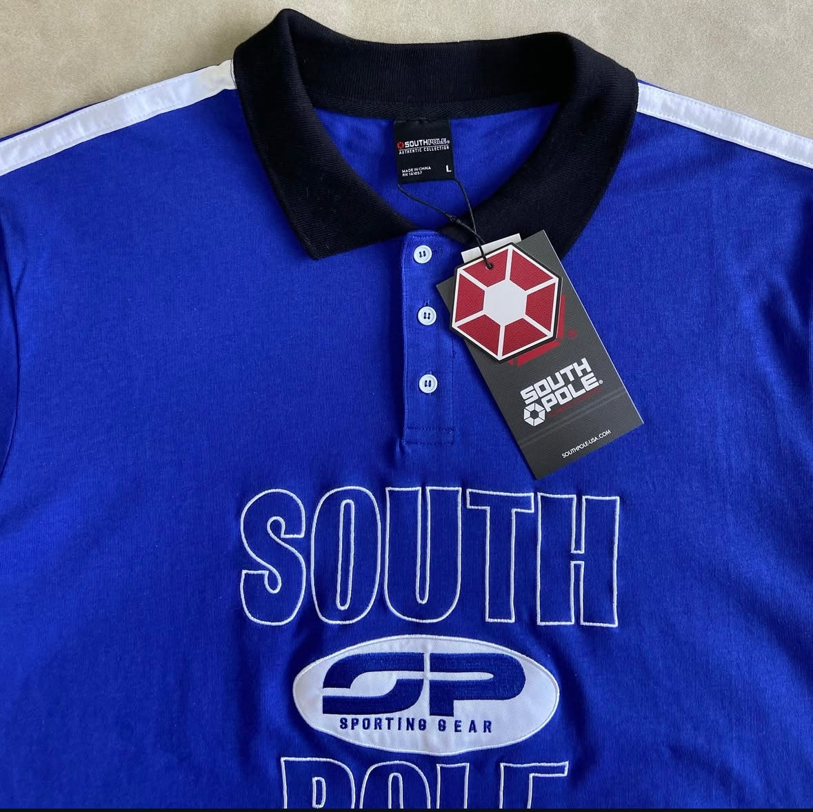 Southpole T-Shirt Relaxed Fit Collared
Graphic - Blue