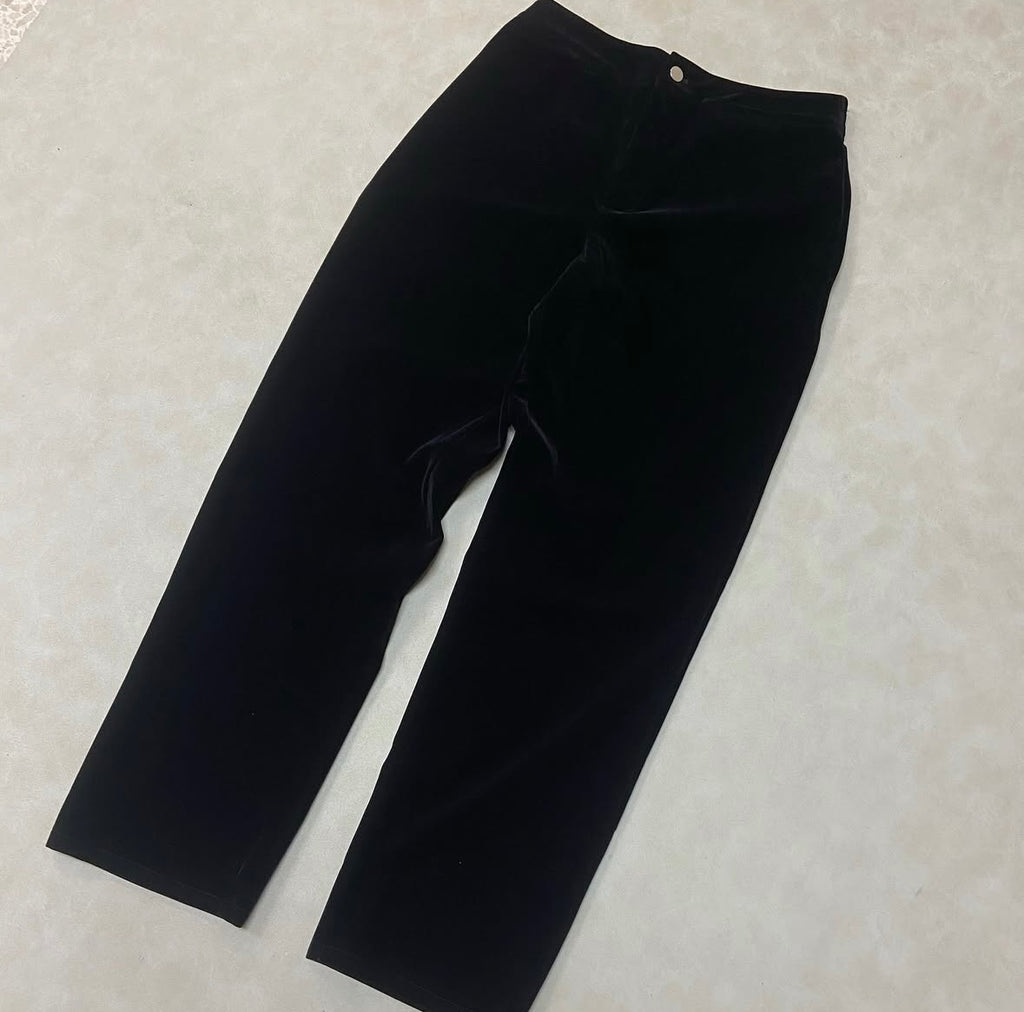 STRAIGHT VELVET TROUSERS WITH
FIXED WAIST