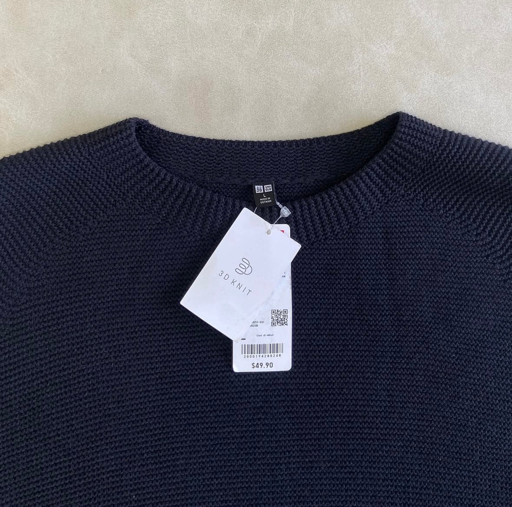 UNIQLO 3D Knit Crew Neck Sweater