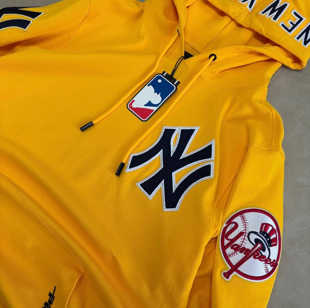 MLB NEW YORK YANKEES CLASSIC CHENILLE DOUBLE KNIT PULLOVER
HOODIE