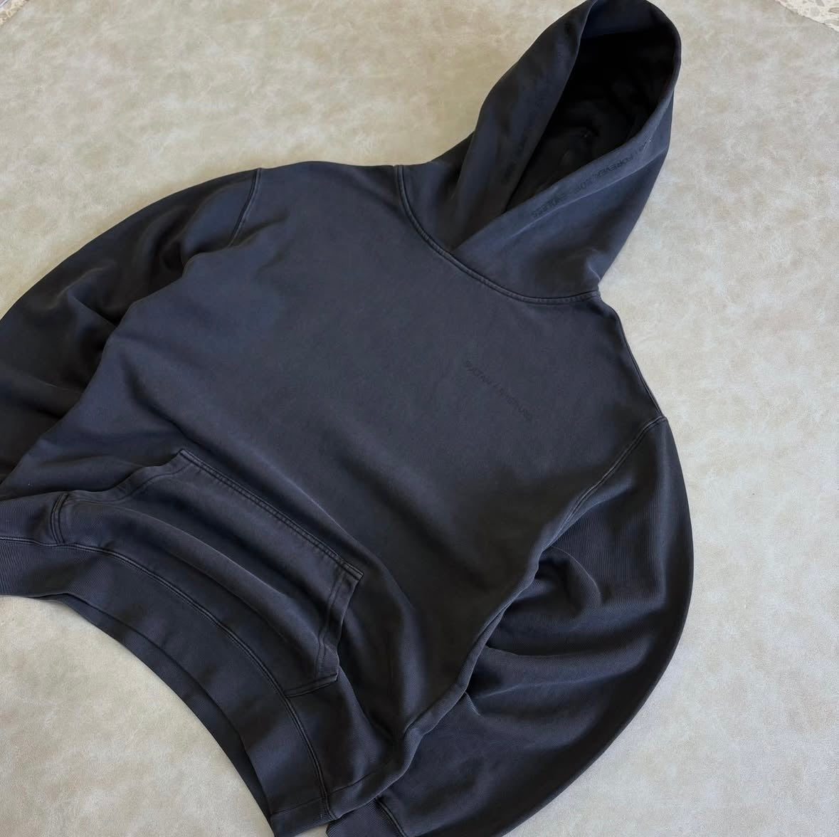 SULTÁN+SHEPARD CIRCLE IN TIME
HOODIE