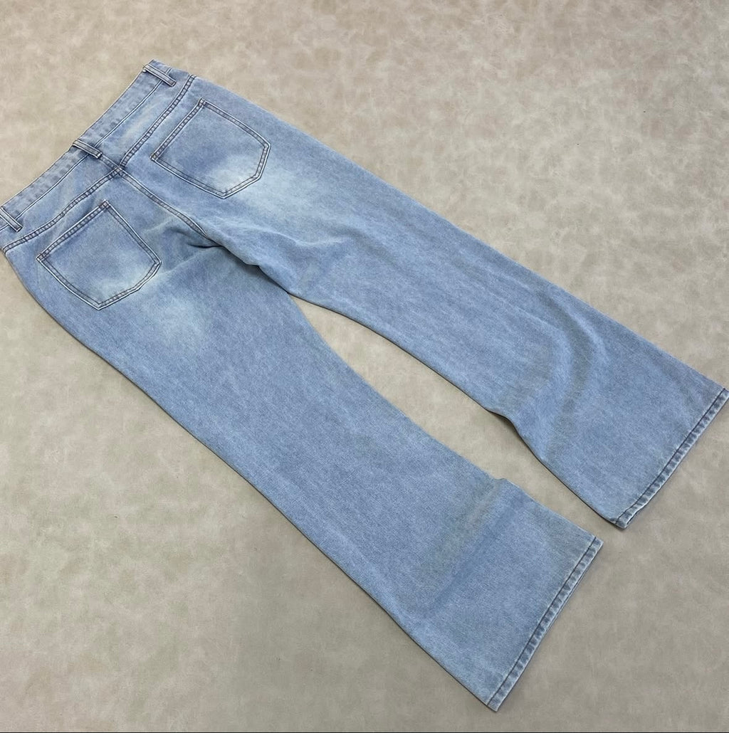 Relaxed Flare Jeans