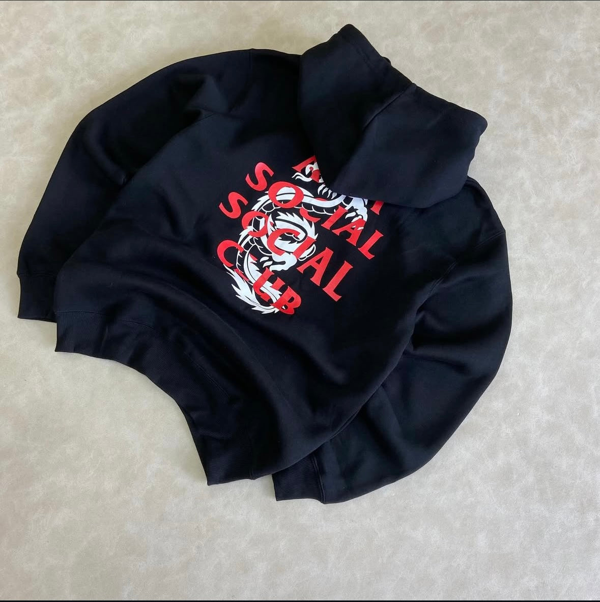 Anti Social Social Club Dragón Hoodie