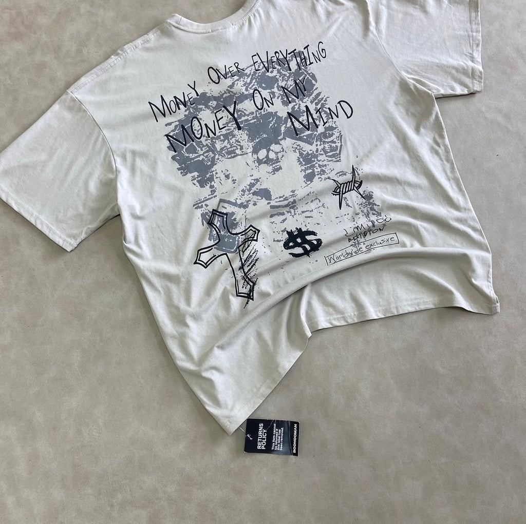 Oversized Cross Renaissance Graphic T-
Shirt