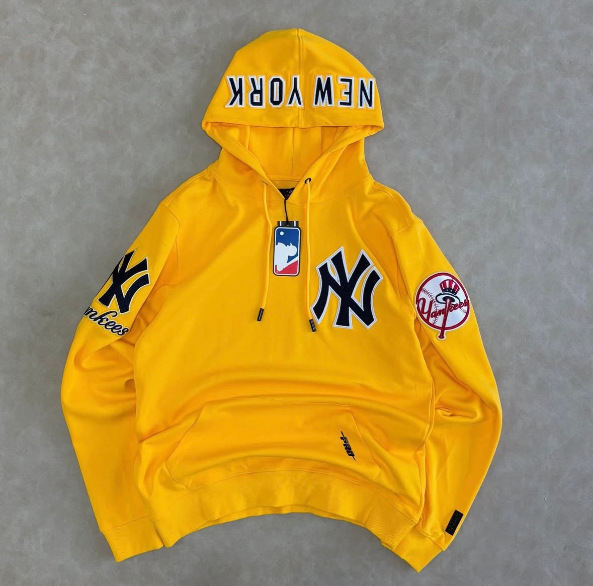 MLB NEW YORK YANKEES CLASSIC CHENILLE DOUBLE KNIT PULLOVER
HOODIE