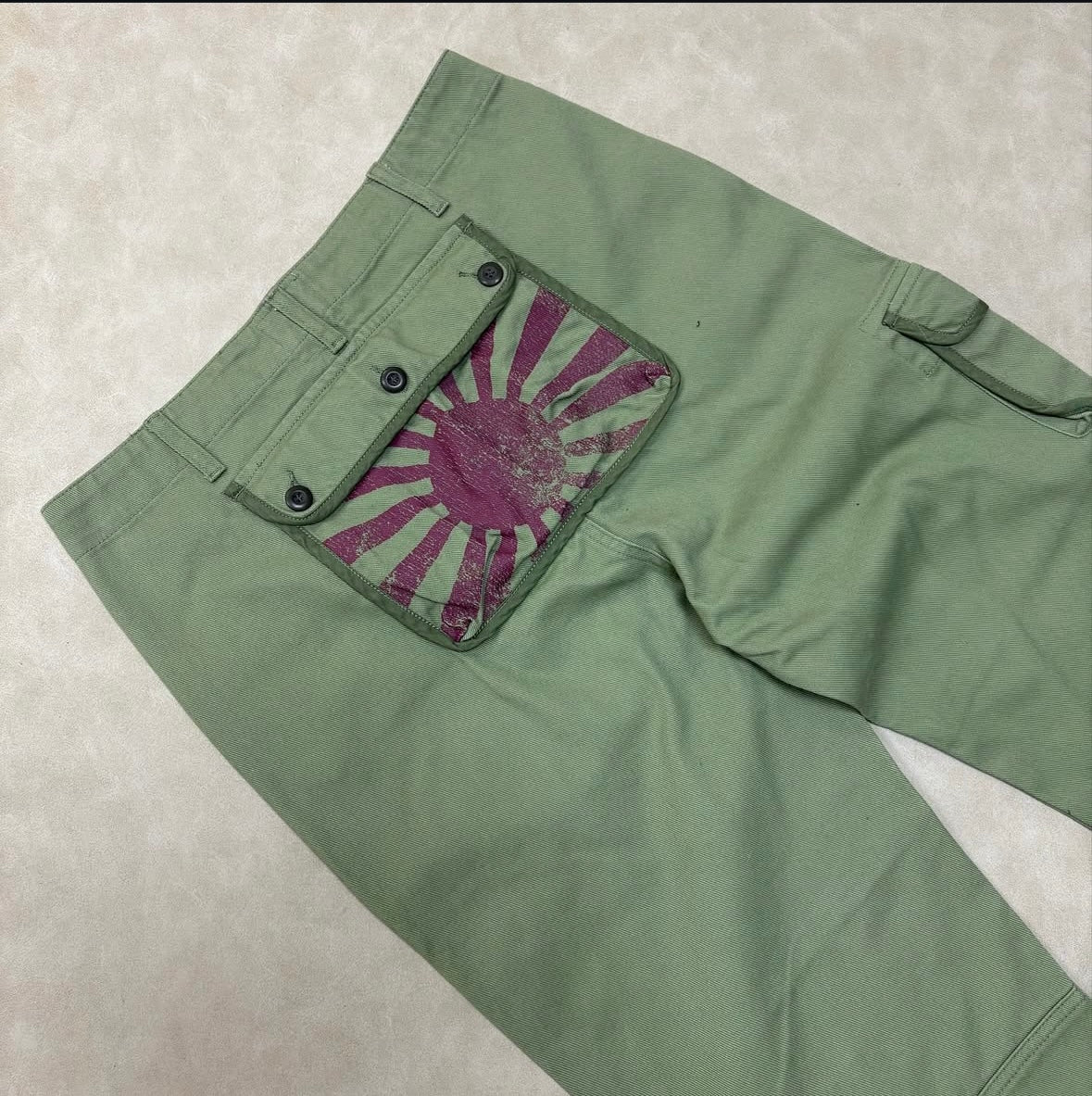 GREAT BRITAIN V U.A.S 74 JAPÓN
SUNNY FLARE PANTS