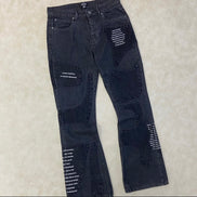 Rigid Slim Flare Patchwork Applique
Jeans