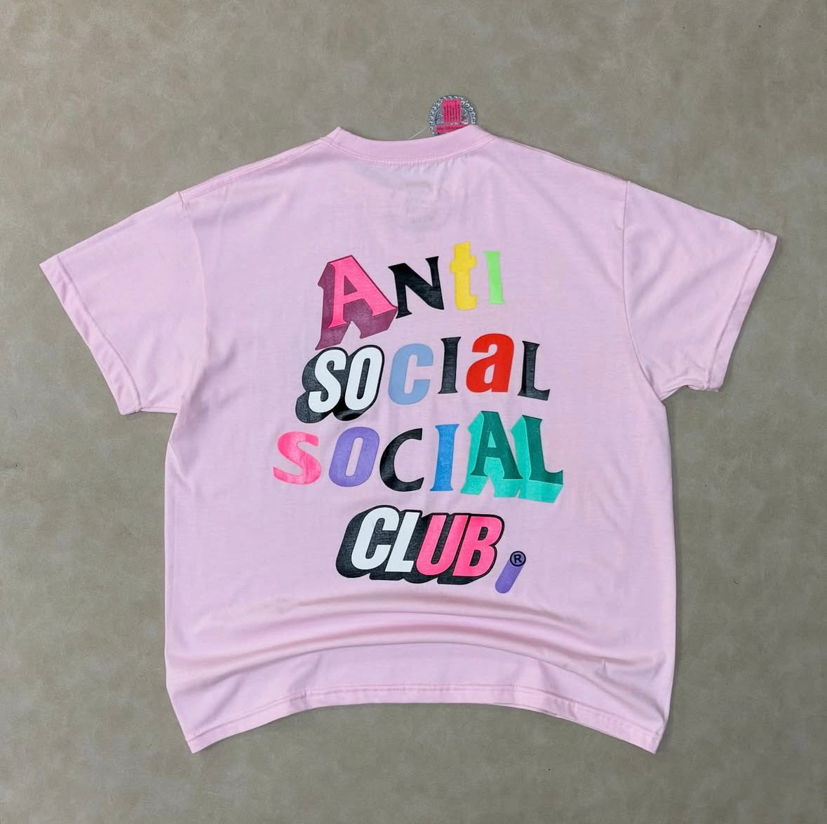 ANTI SOCIAL SOCIAL CLUB EI REAL YO
PINK T-Shirt