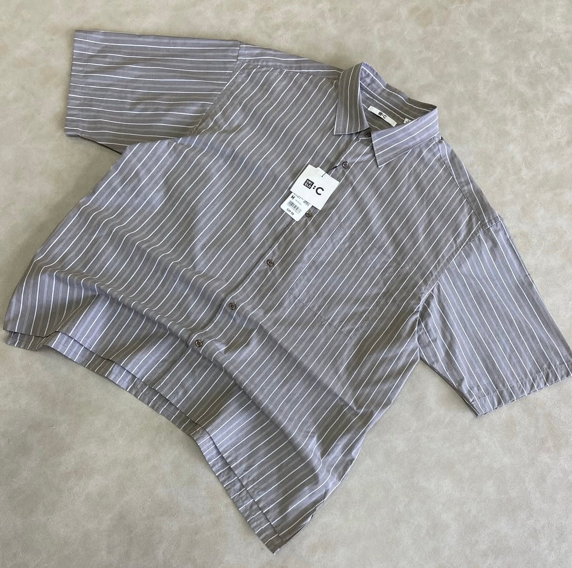 Uniqlo Broadcloth Oversized Shirt Short Sleeve