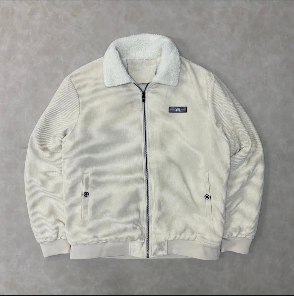 BM Corduroy Sherpa
Jeacket