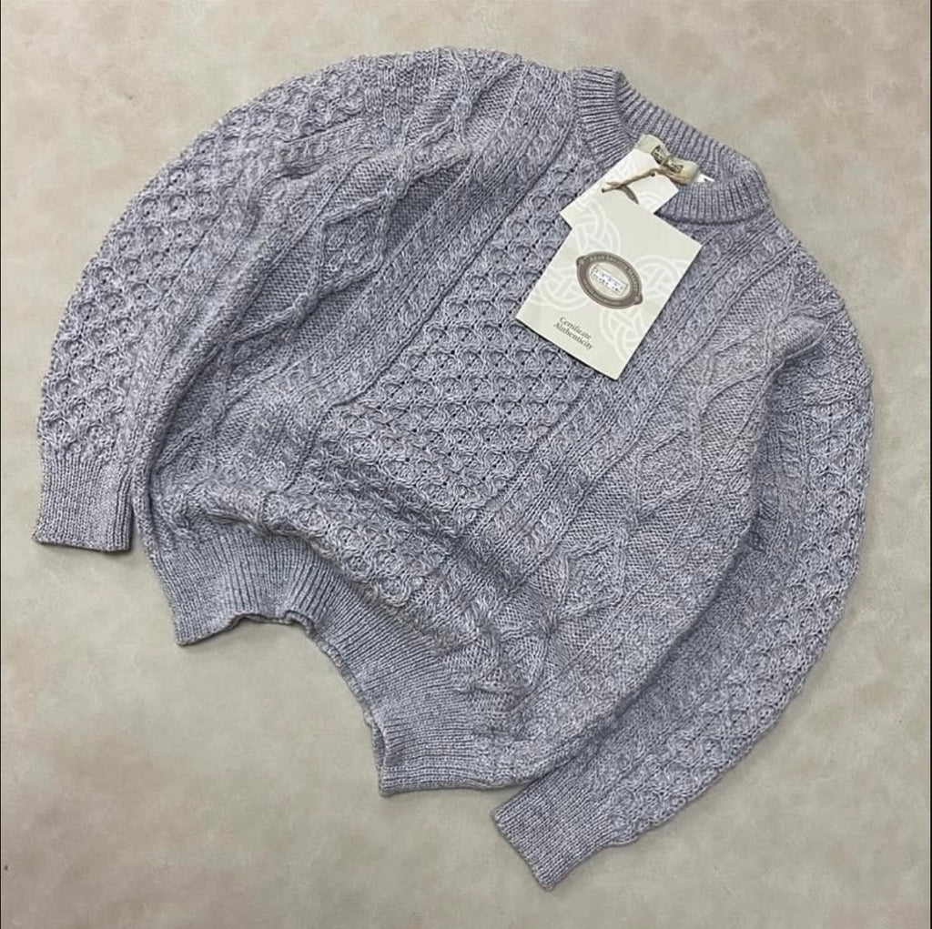 Aran Sweater Market - Earth