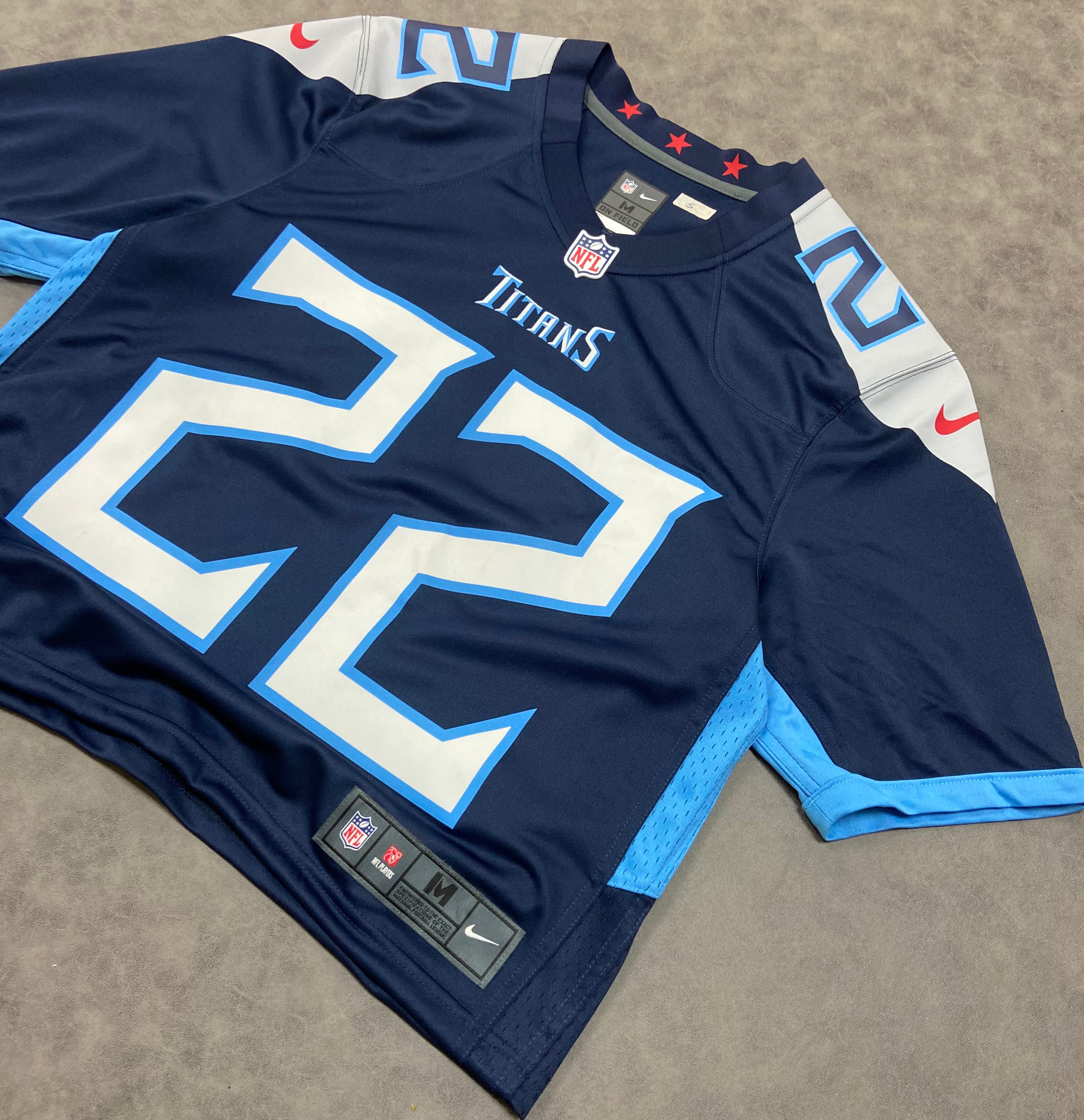 Nike NFL Tennessee TITANS  Derrick Henrry Boxy Fit Jersey