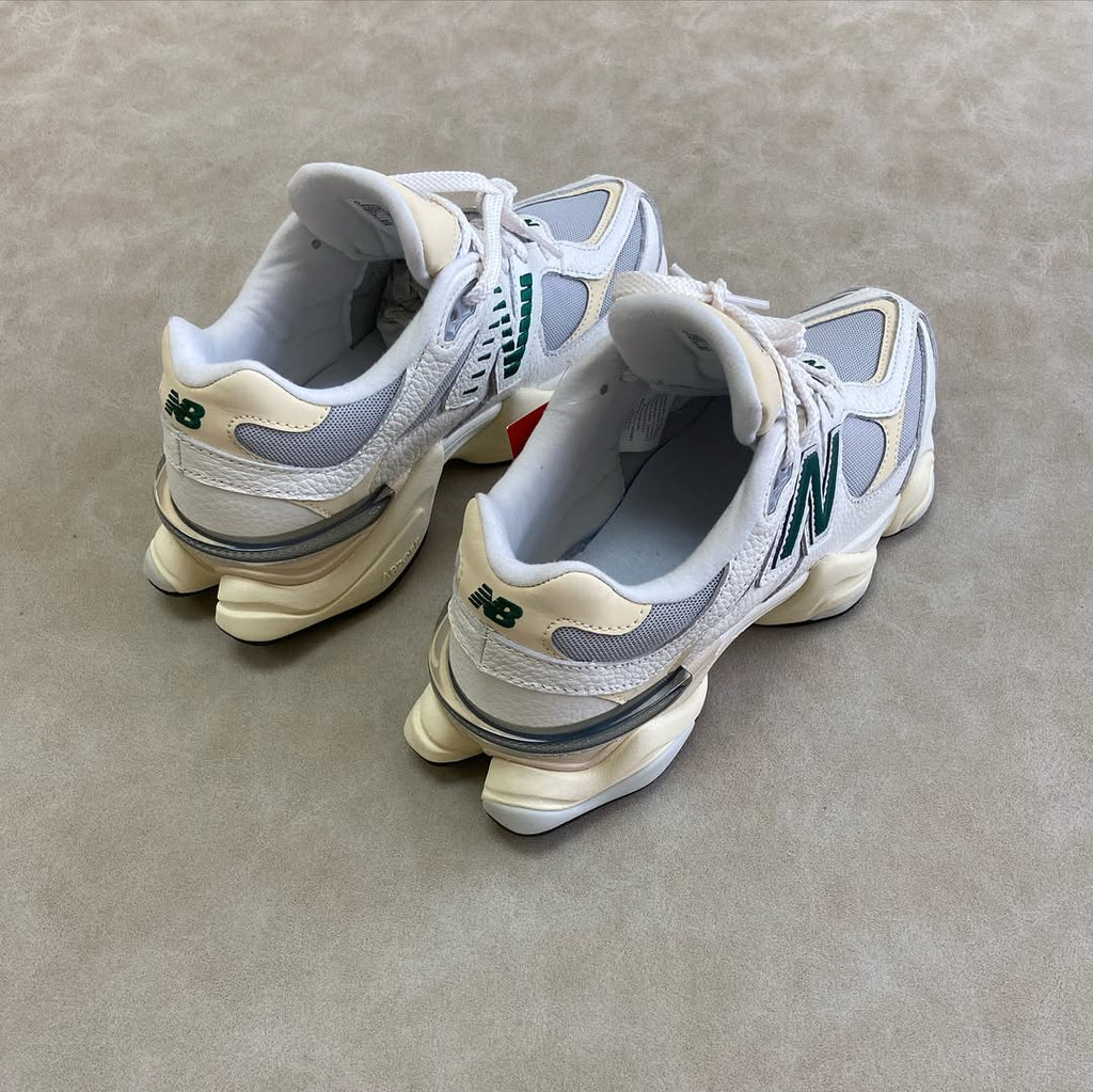 New Balance Grade School 9060 Sneakers