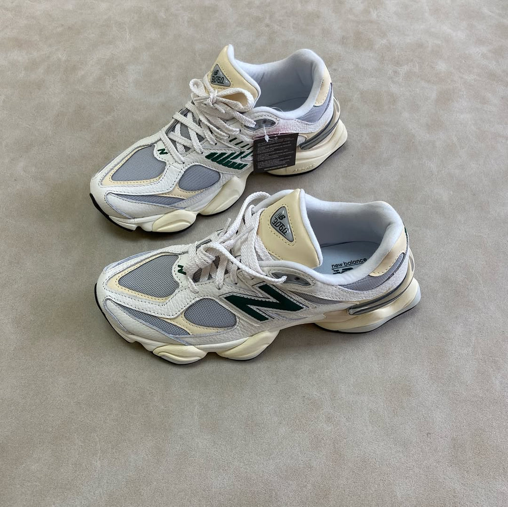 New Balance Grade School 9060 Sneakers