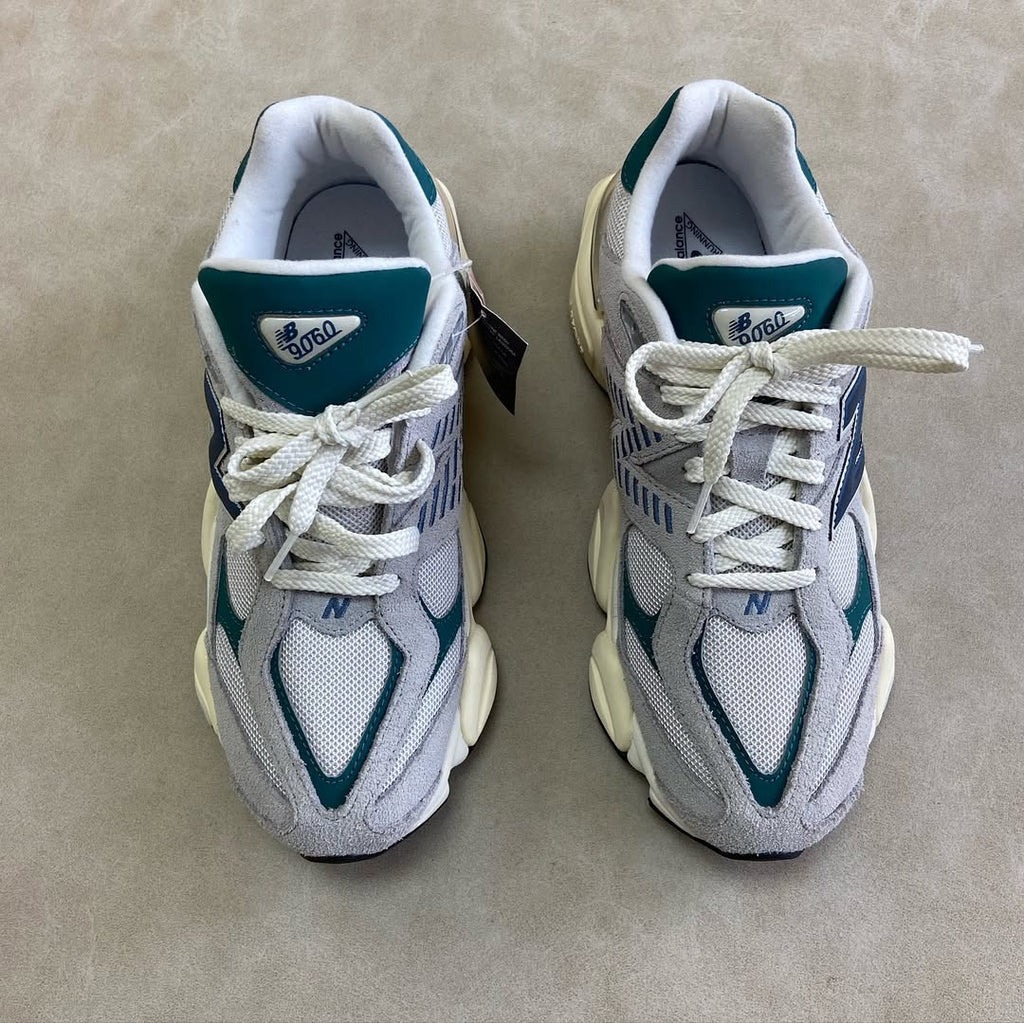 New Balance Grade School 9060 Sneakers