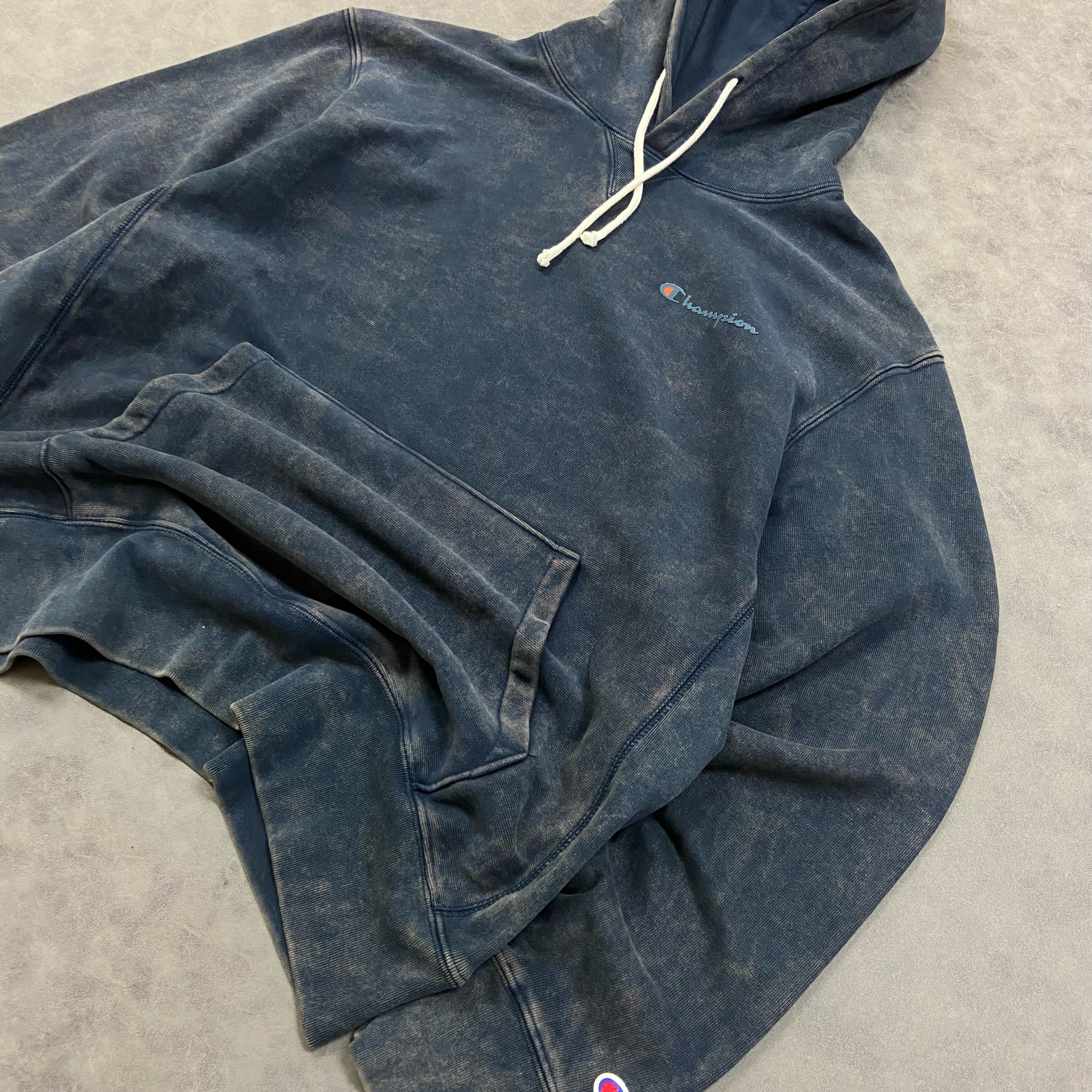Champion Súper HeavyWeight Washed Hoodie
