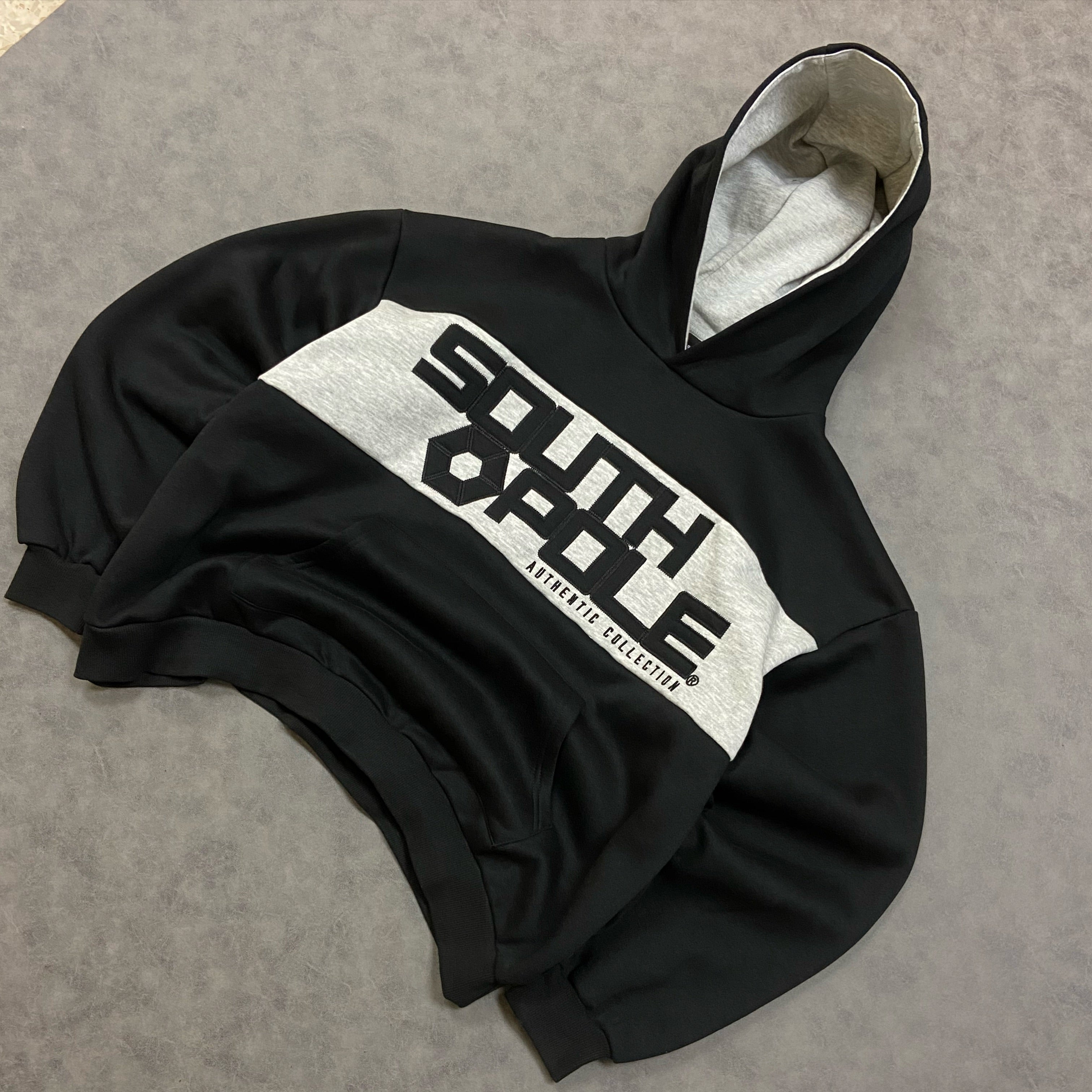 SOUTHPOLE Logo Boxy Hoodie
